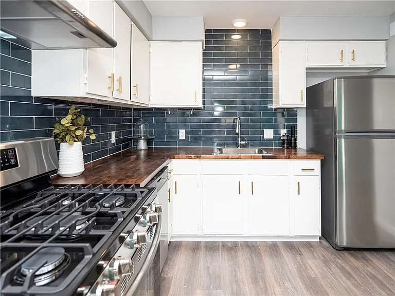 7004 Circle South Rd #B — Photo 4