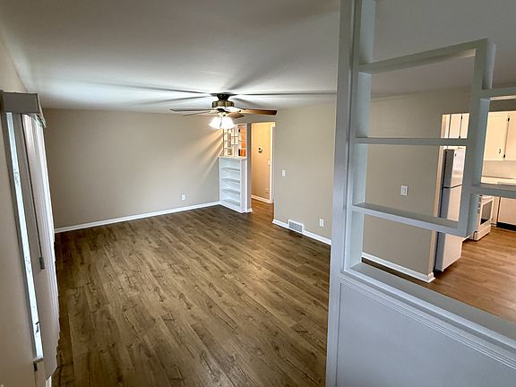 3rd image of 704 Rumson Rd