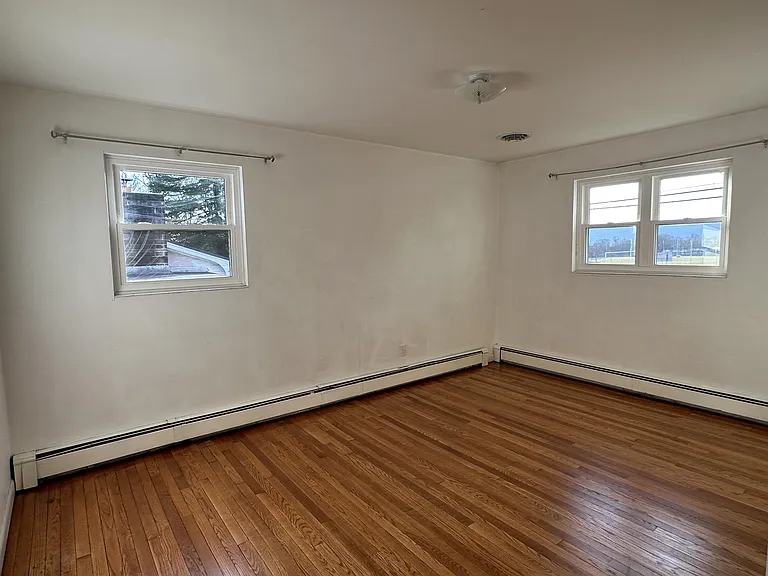 334 Berrysburg Rd — Photo 11