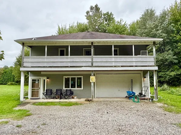 11450 Baumhart Rd, Amherst, OH 44001