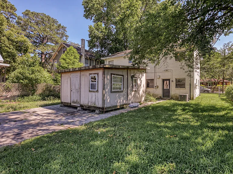 26-28 Columbus Dr — Photo 19