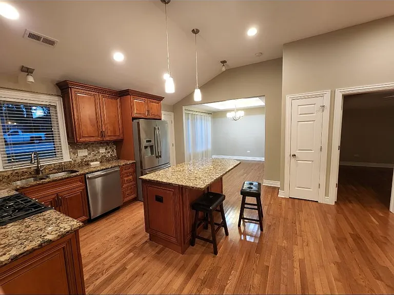 7227 W 113th Pl — Photo 7