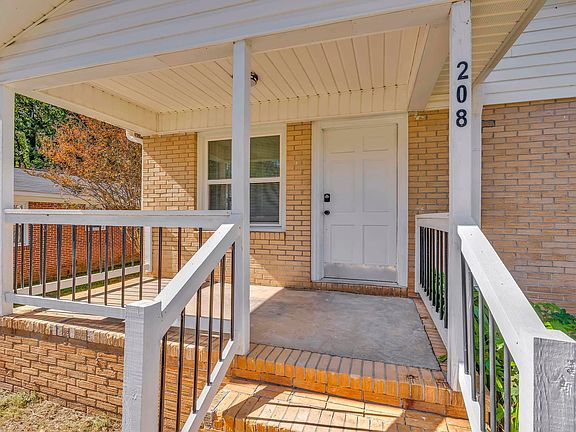 5th image of 208 Victor Ct