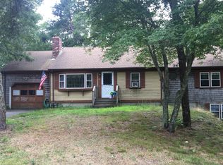 29 Stub Toe Rd, Cotuit, MA 02635