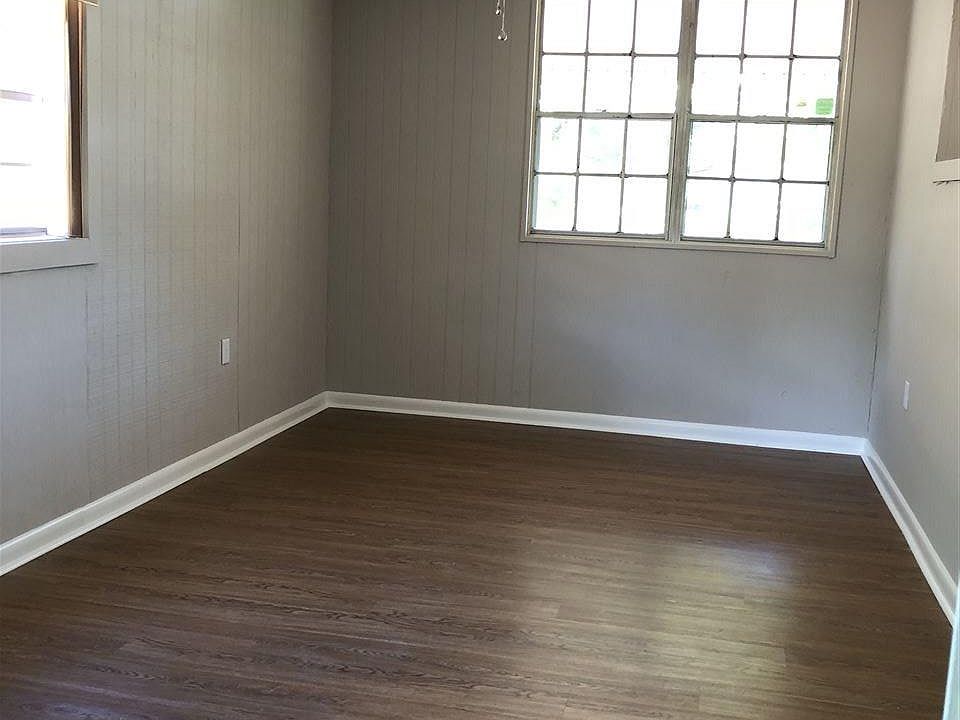 1st image of 1624 SE 13th Pl