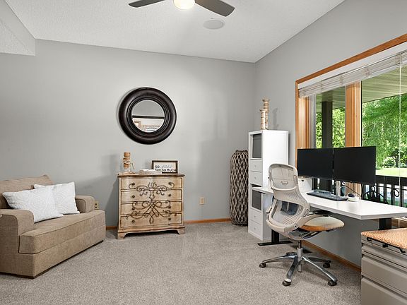 4th image of 20511 Islandview Cir