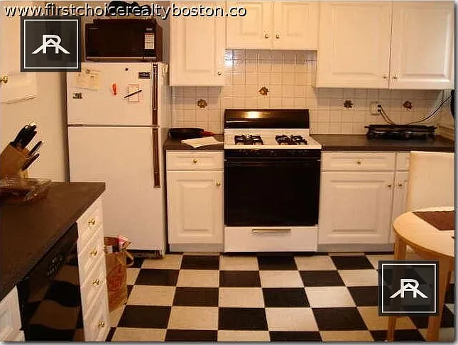 32 Chiswick Rd #2 — Photo 4