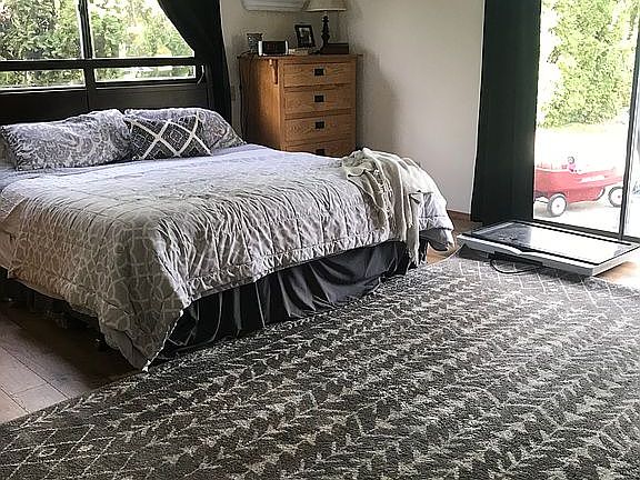 5th image of 102 Ann St