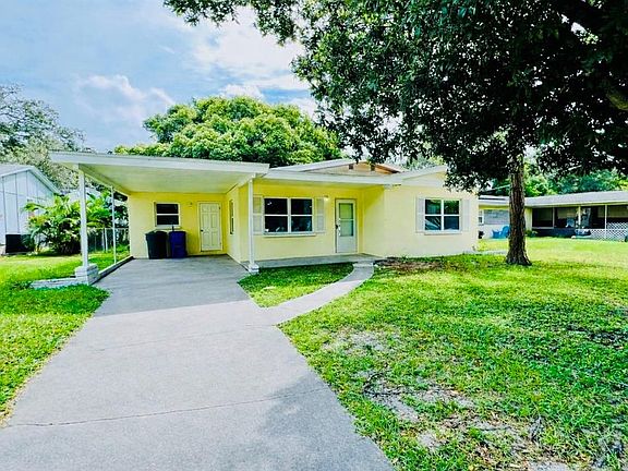 3rd image of 1247 Davis Rd