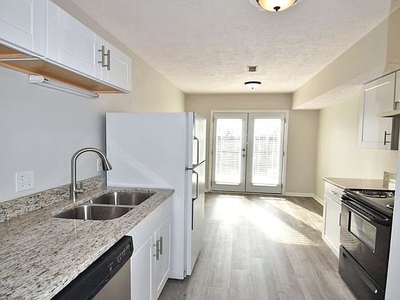 5th image of 1508 Middleborough Ct