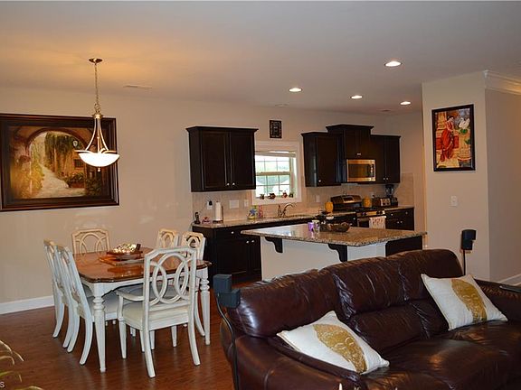 5th image of 7592 Fintry Dr