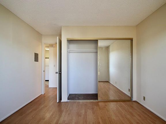 3rd image of 2747 Auburn St APT 204