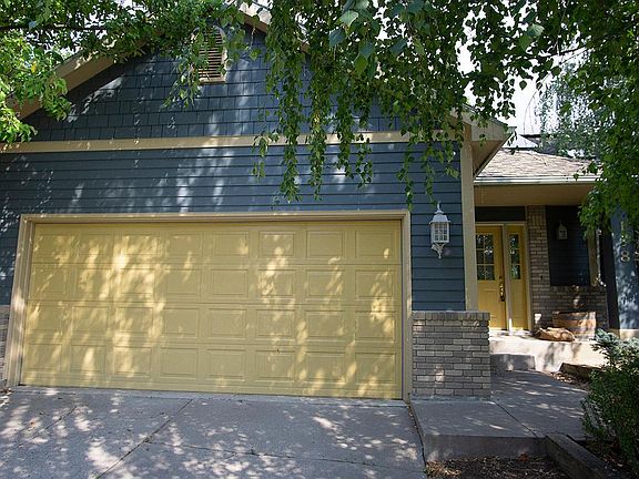 Front entrance. Garage.