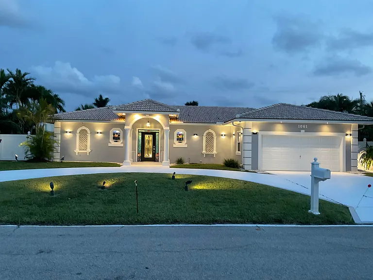 1061 Bimini Ln — Photo 3