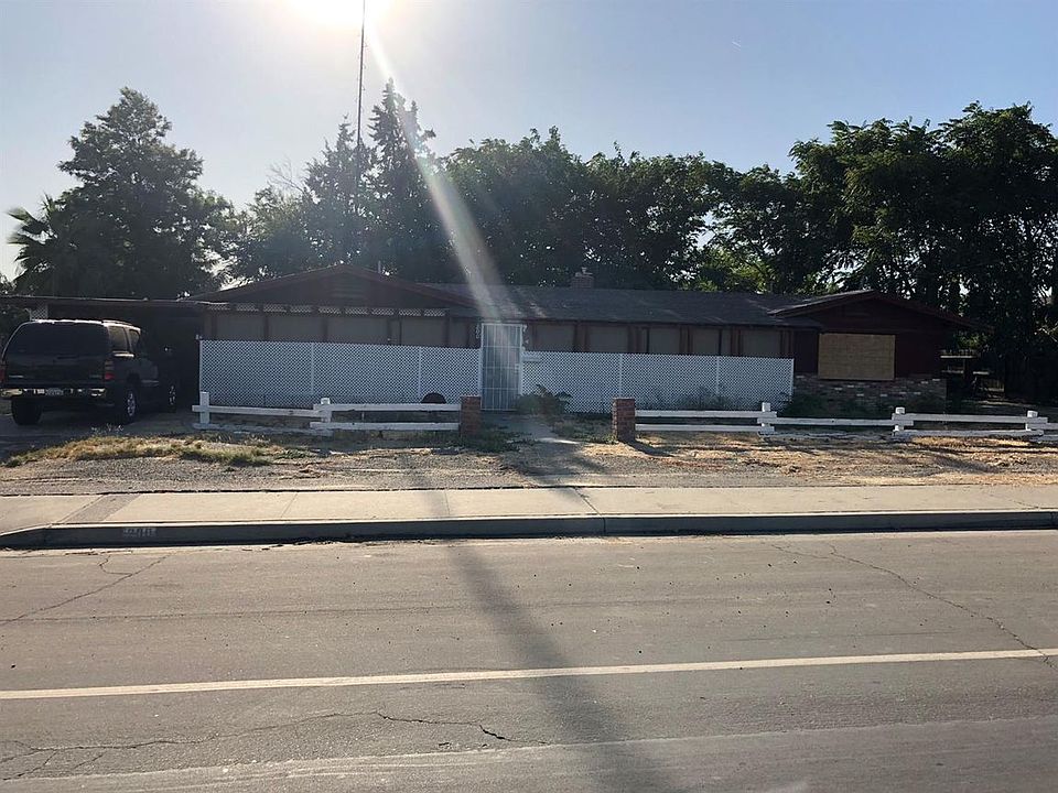 1st image of 200 N 1st Ave