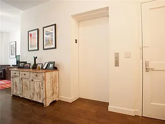 Sold by Avenue Sotheby's International Realty