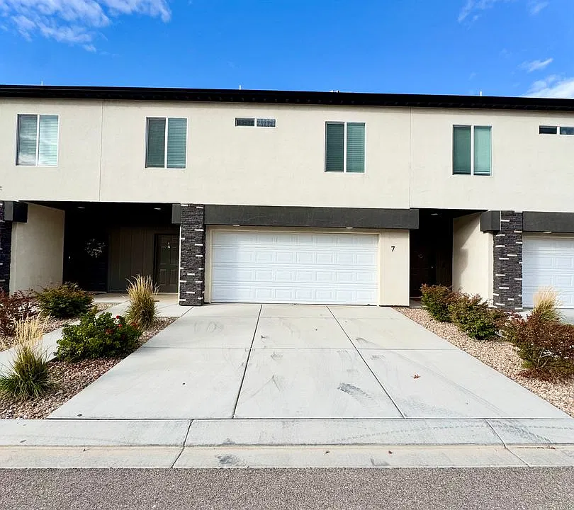 2875 W Cody Dr #7