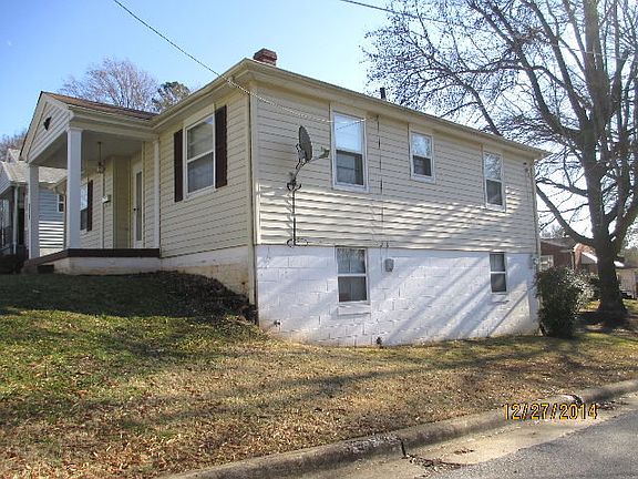5th image of 239 Hamlin Ave