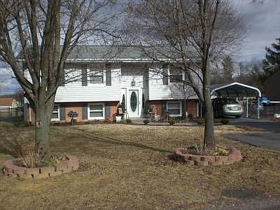 1st image of 104 Hodge St
