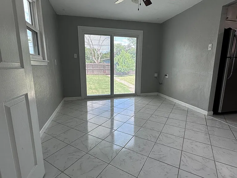 2137 S Fairfield St — Photo 11