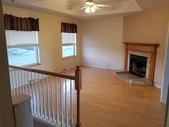 Upstaitrs living room