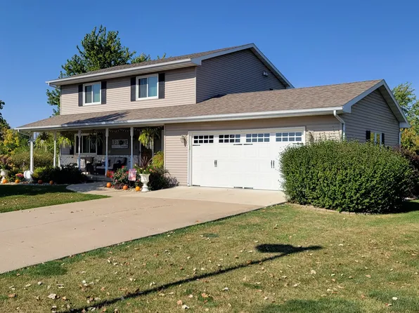 8 Ontario Ave, Wenona, IL 61377