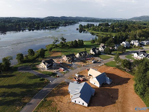 4th image of 440 Lake Creek Dr