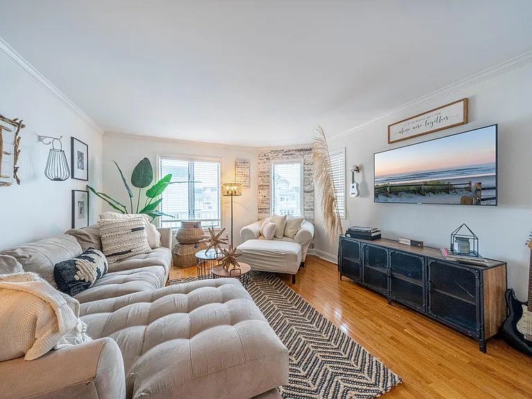 642 W Pine Ave #2 — Photo 9