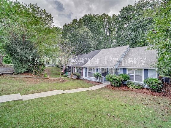 4th image of 5113 Hill Farm Dr NE