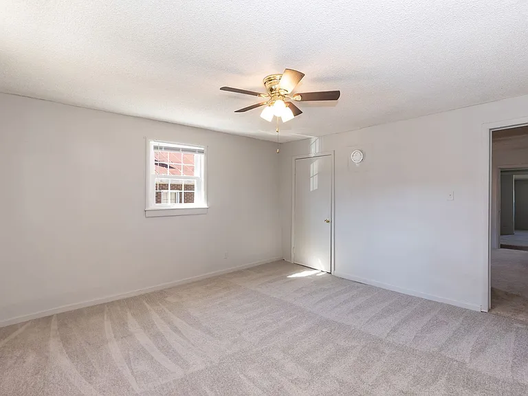 307 Olivia Ln — Photo 22
