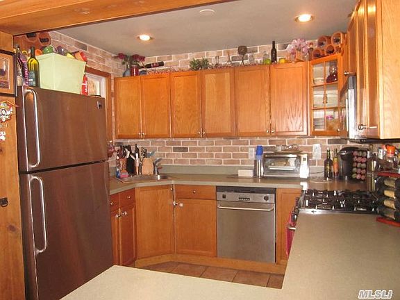 4th image of 33 Elder Ave