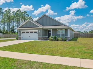 76 Springdale Dr, Crawfordville, FL 32327