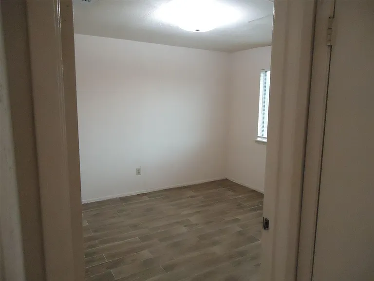 7610 Lemma Dr — Photo 18