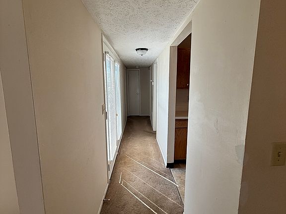 3rd image of 85 Chapel Square Dr