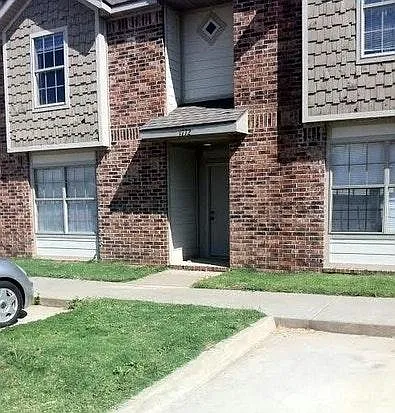 1772 N Chestnut Ave — Photo 8