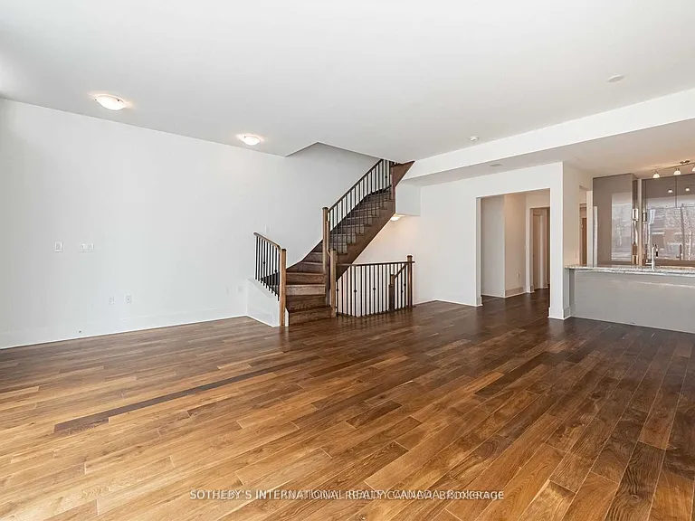 29 Queens Quay E #Townhouse 113 — Photo 15