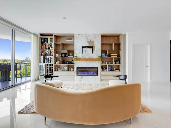 17111 Biscayne Blvd Unit 304, Aventura, FL 33160