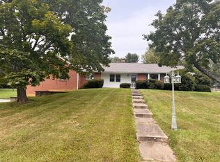 2710 Academy Dr, Westminster, MD 21157