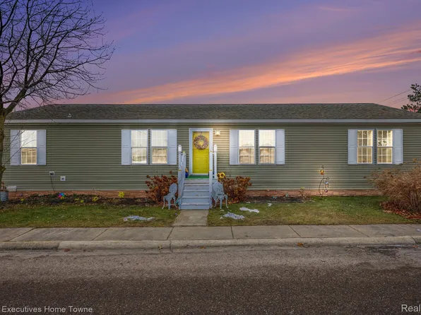 46229 Worlington Dr, Macomb, MI 48044