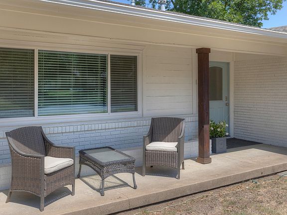 2nd image of 4813 Hildring Dr E
