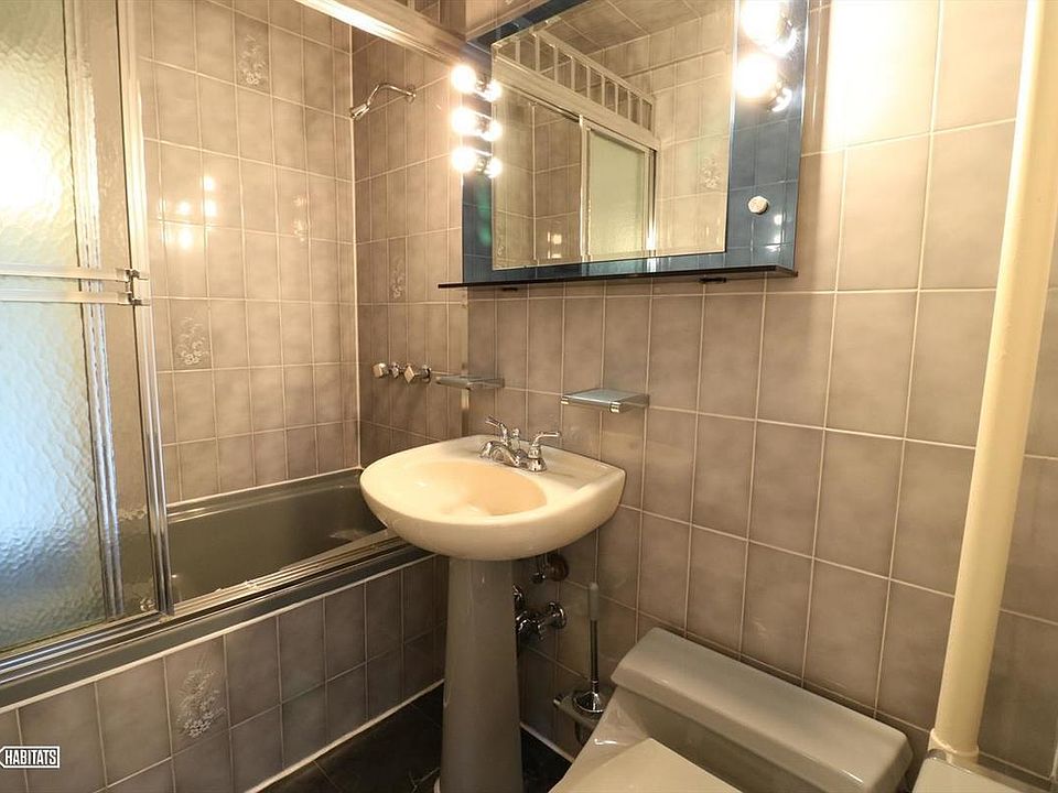 2nd image of 8525 120th St APT 3D