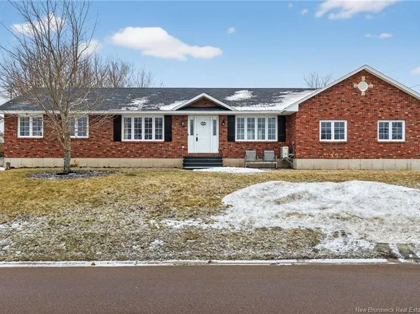 98 Patricia Dr, Riverview, NB E1B 5C8