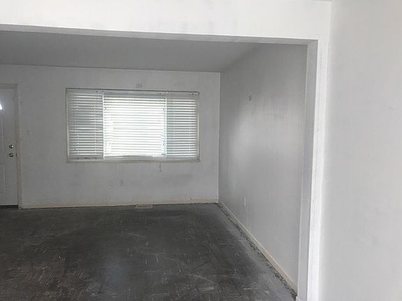 5th image of 23566 Lake Shore Blvd #31