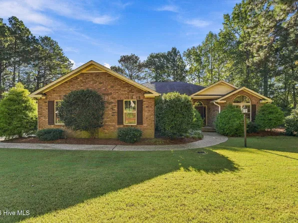 120 Oxford Court, Seven Lakes, NC 27376