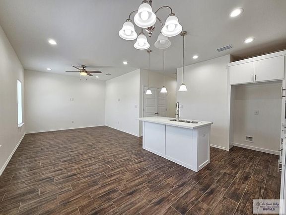 2nd image of 2225 N Valley Cir
