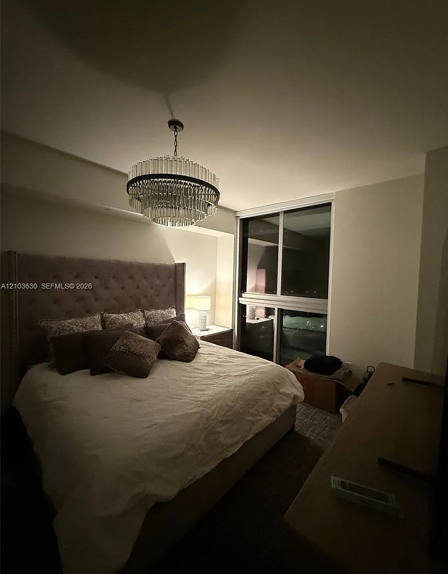 Metropica North Tower One — Photo 3