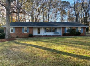 2050 Duckworth Ct, Winston Salem, NC 27106