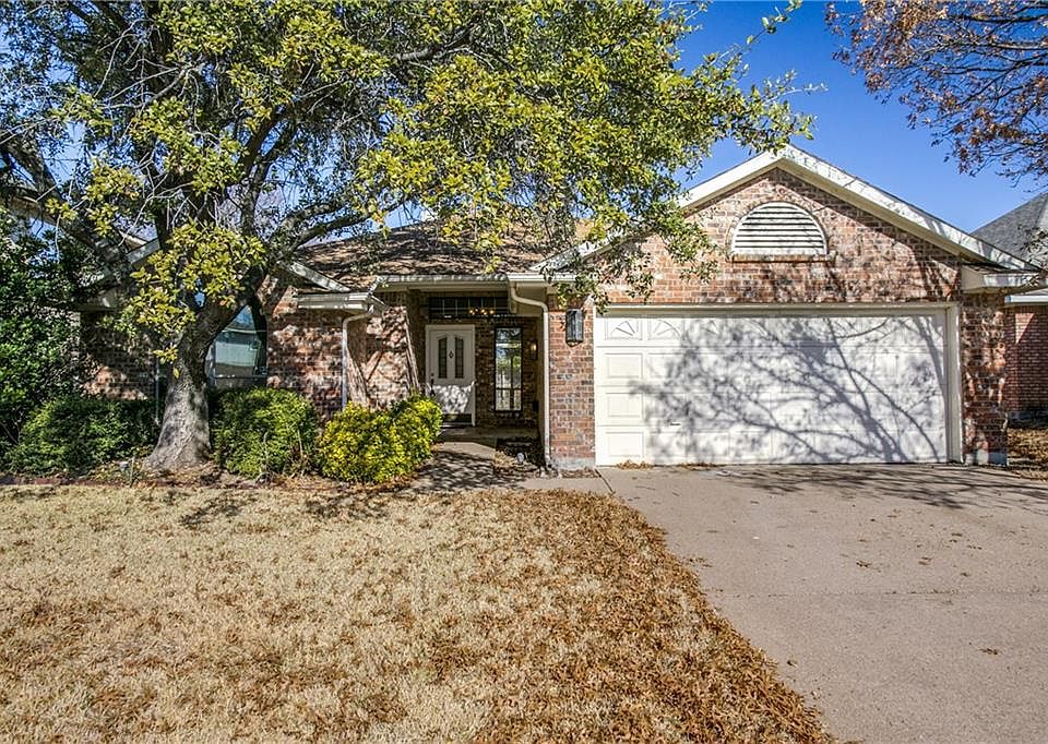 1st image of 4705 Thorntree Dr