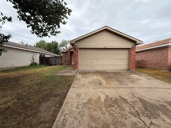 1033 Olivewood Ln, Fort Worth, TX 76140