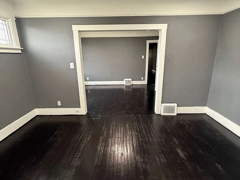2676 Sturtevant St #3-1 — Photo 11